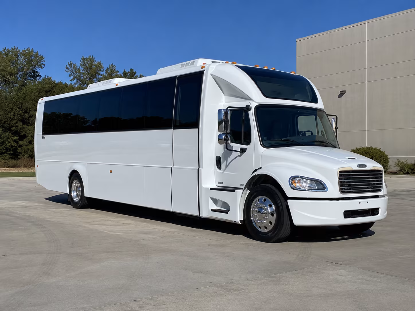oklahoma city 28 passenger party bus
