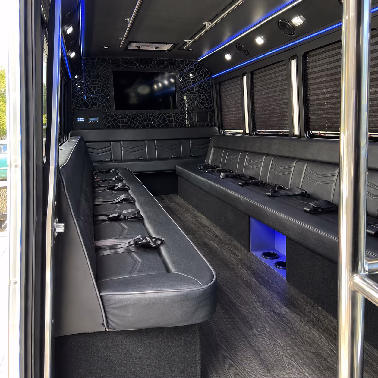 oklahoma city sporting event party bus rental